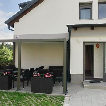 Apartmaji Anita Begunje pri Cerknici Exterior foto