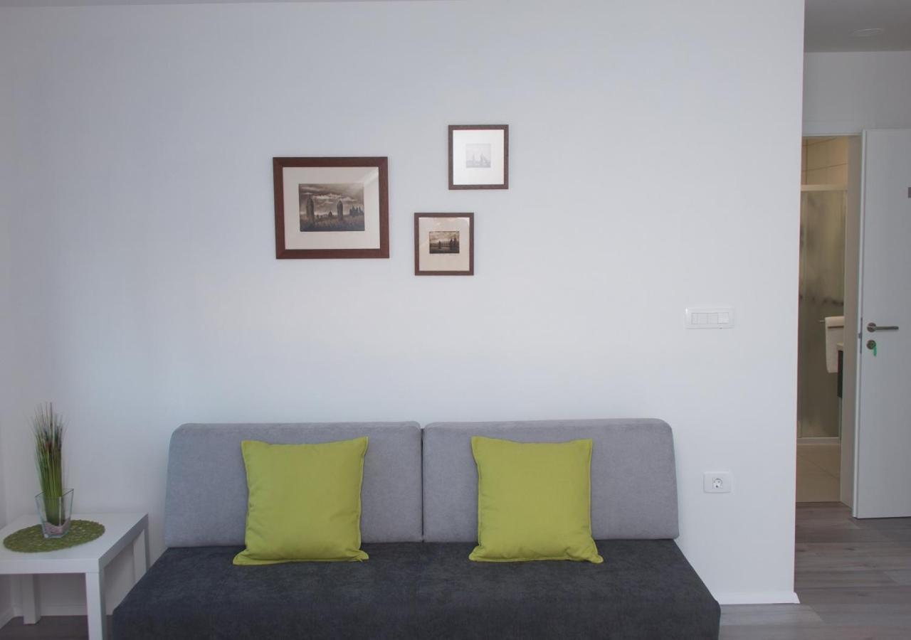 Apartmaji Anita Begunje pri Cerknici Exterior foto