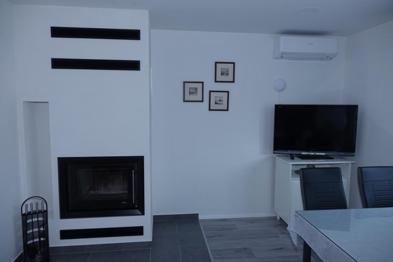 Apartmaji Anita Begunje pri Cerknici Exterior foto