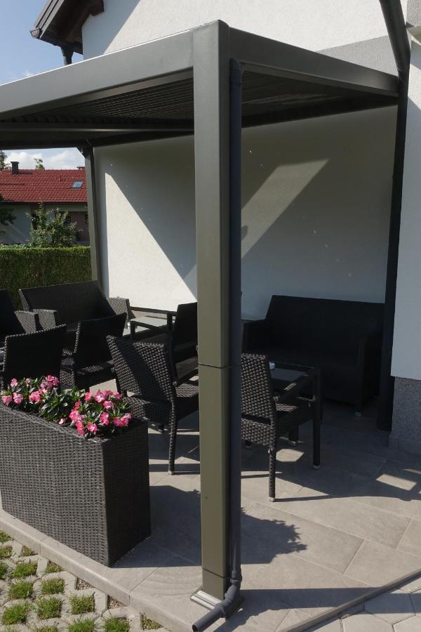 Apartmaji Anita Begunje pri Cerknici Exterior foto